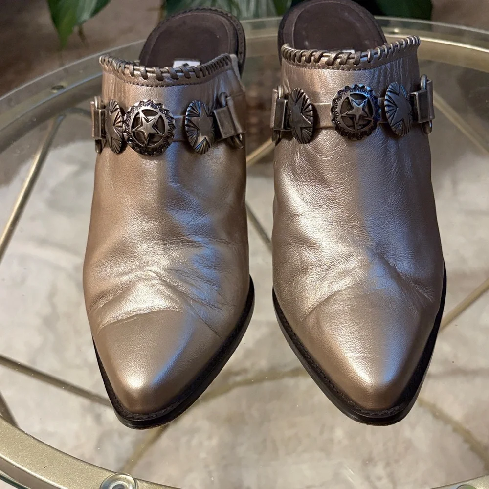 Donald J. Pliner Silver Leather Mules with Star Accents - Picture 3 of 9